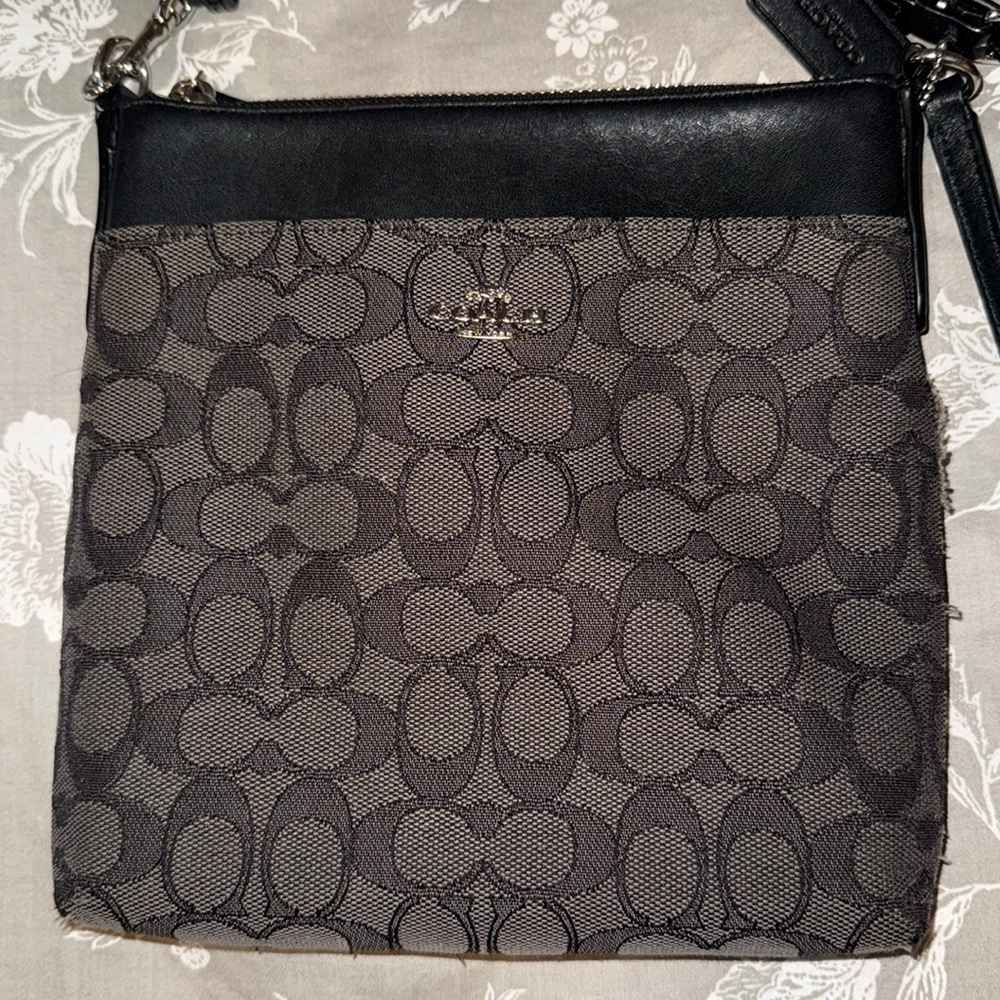 Coach Crossbody Purse Bag - Picture 2 of 7